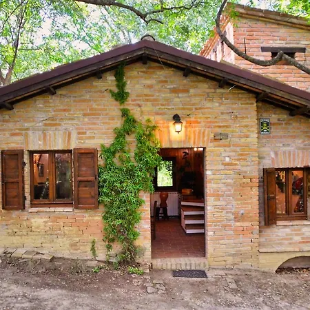 Chalet Nel Bosco בקתה