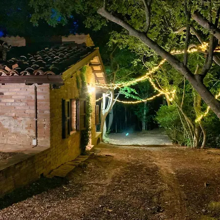 Chalet Nel Bosco סארנאנו